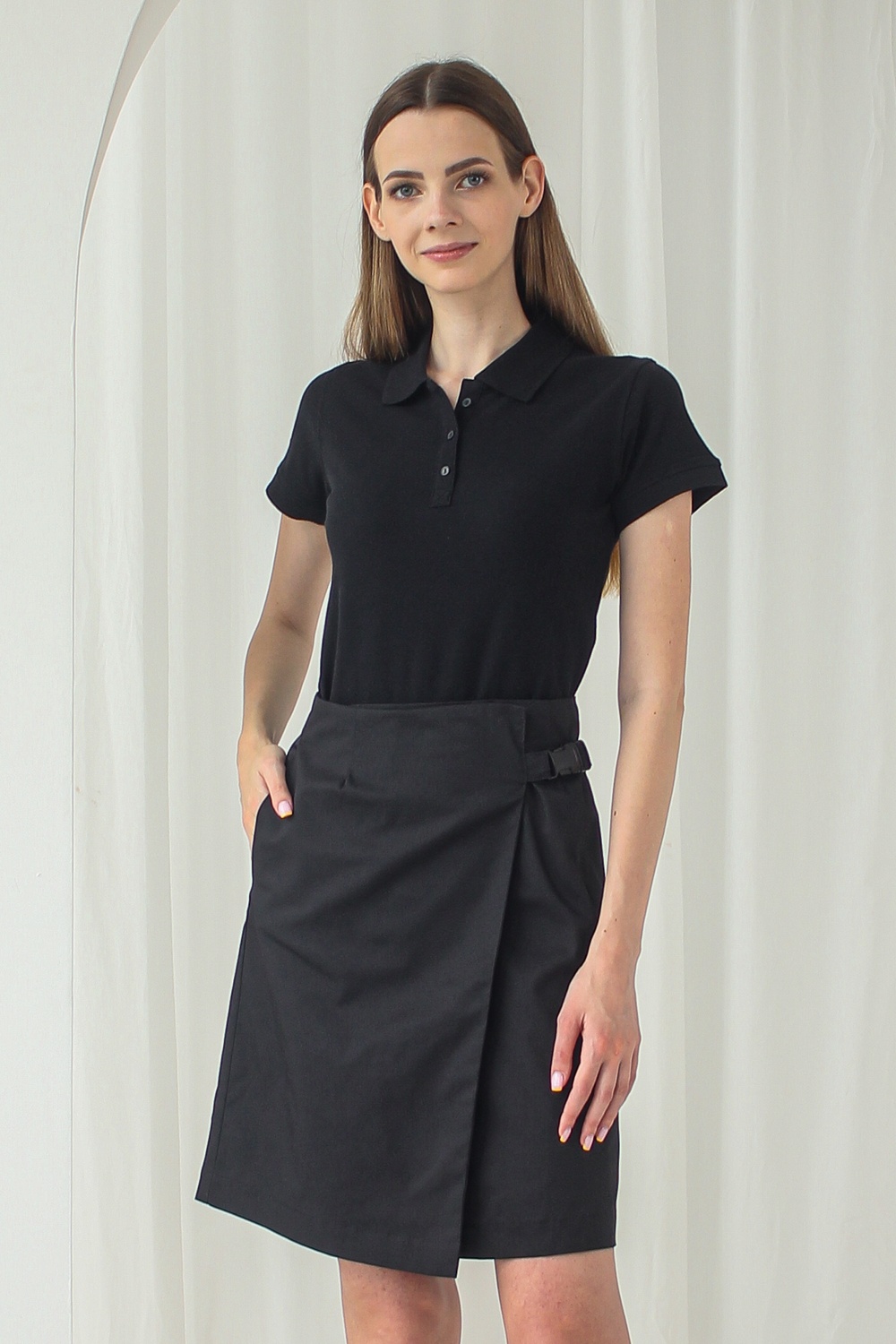 Жіноча футболка-поло з коротким рукавом чорна