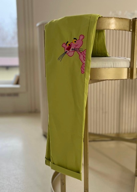 Женские медицинские брюки 20-04 оливковые с вышивкой Пантера