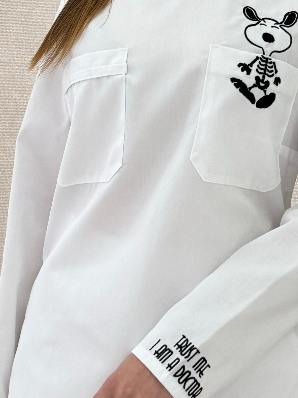 Белая медицинская куртка арт.20-08 с вышивкой рентген