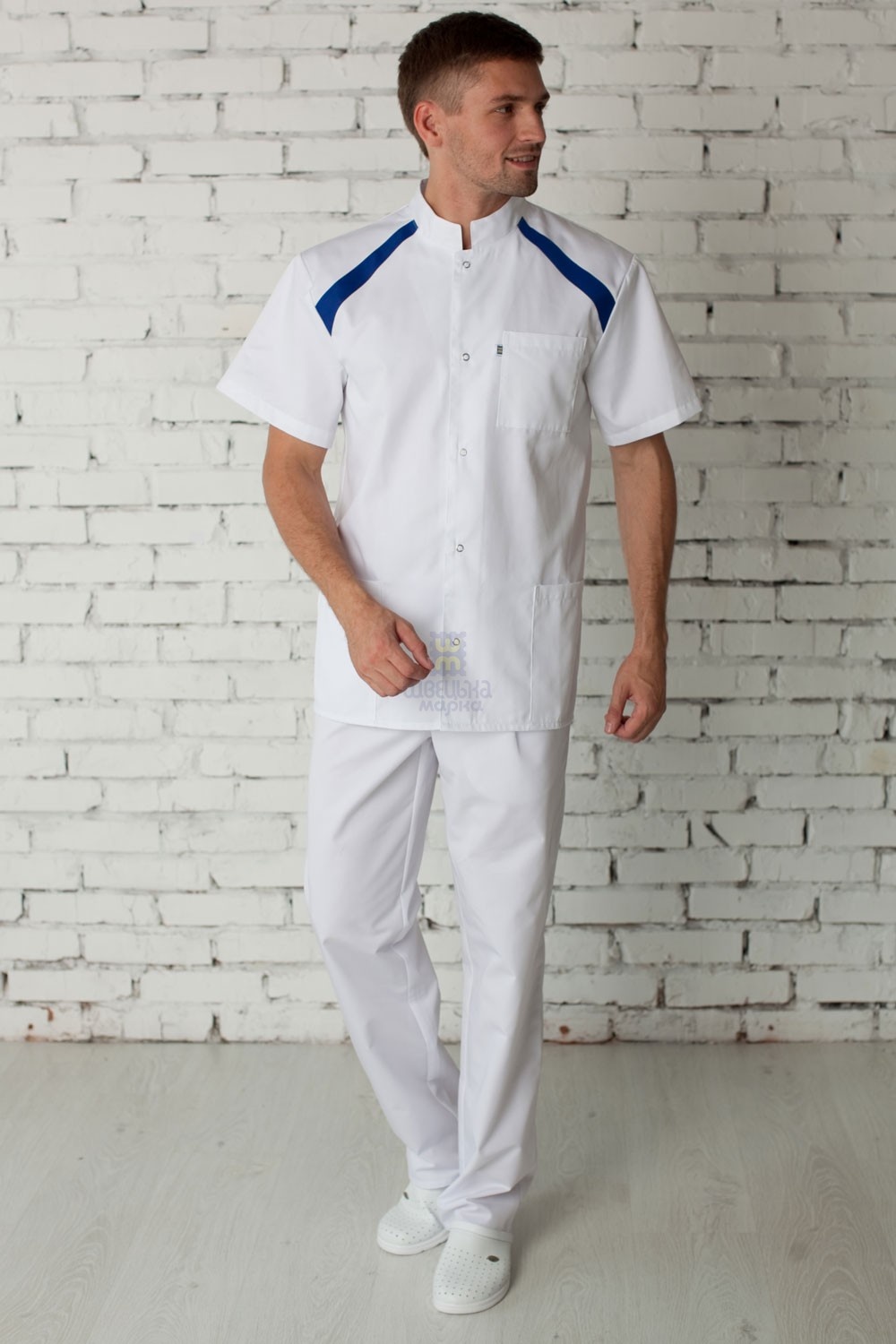 Мужской медицинский костюм МК-08 с голубой отделкой