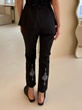 Медицинские брюки женские черные с вышивкой Лотос 10-10к