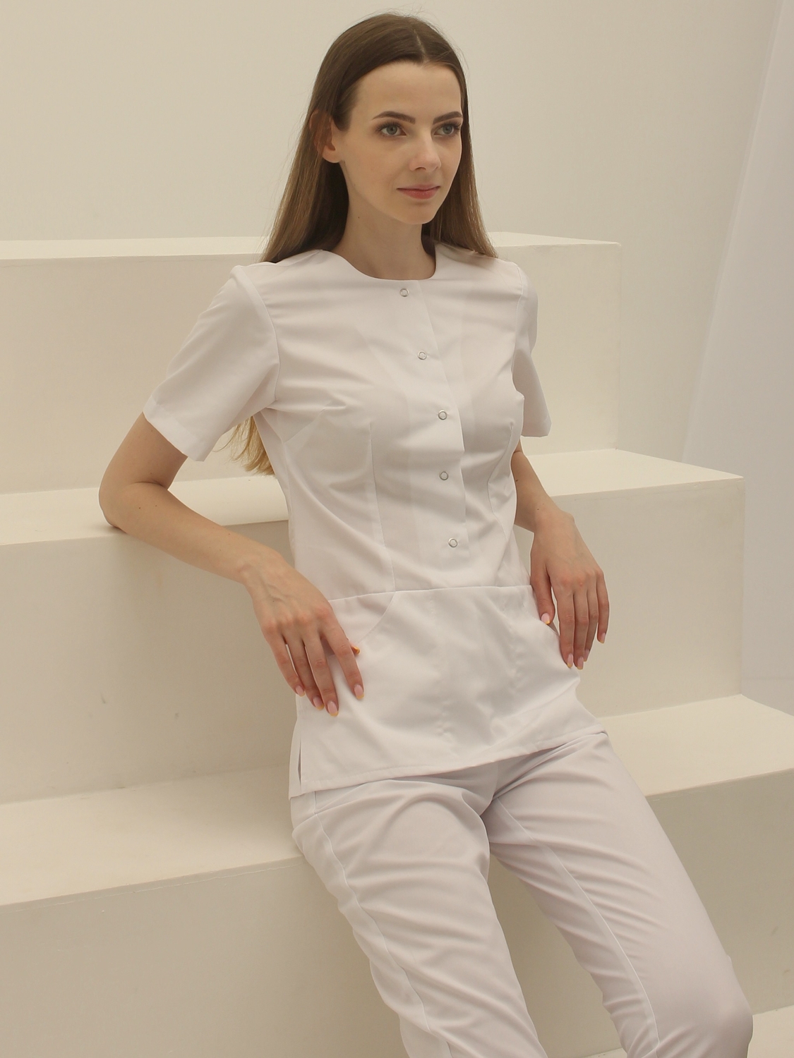 Медицинский костюм женский белый 21-01