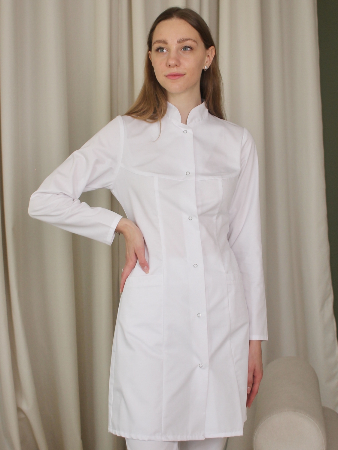 Медичний халат жіночий з довгим рукавом білий 08-01