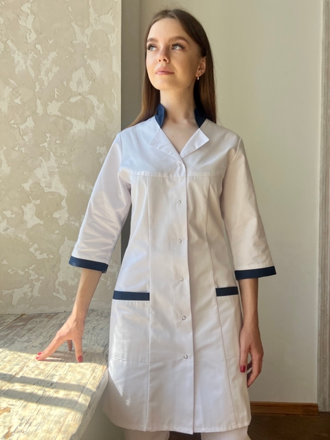 Медичний халат жіночий білий з синім оздобленням 10-04